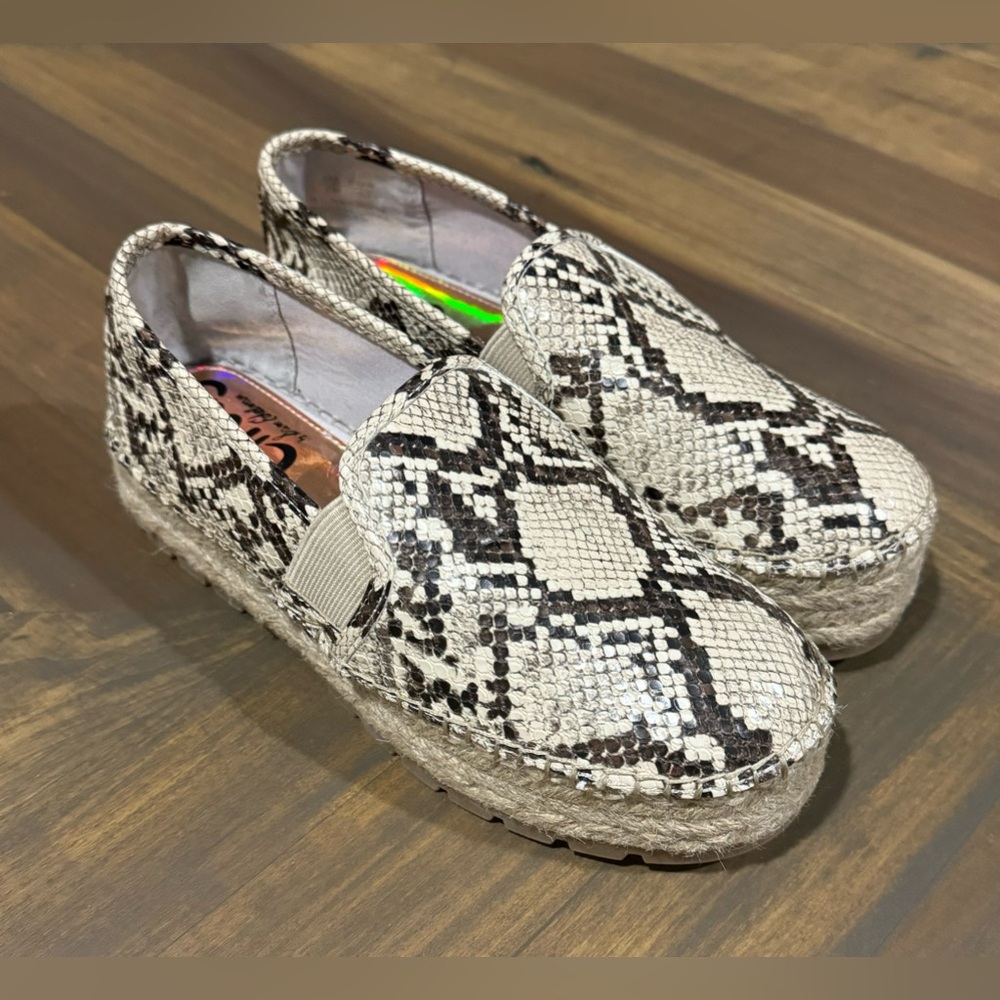 Circus by Sam Edelman Espadrille Slip Ons Ballet Flat Cora Snakeskin 7